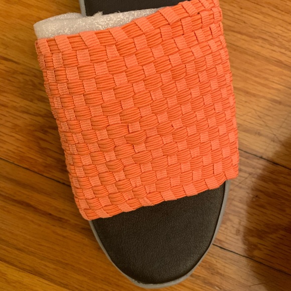 HEAL USA Sandals 7 - Picture 3 of 4